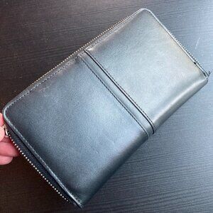 DANIER LEATHER BLACK WALLET (Zipper not working)